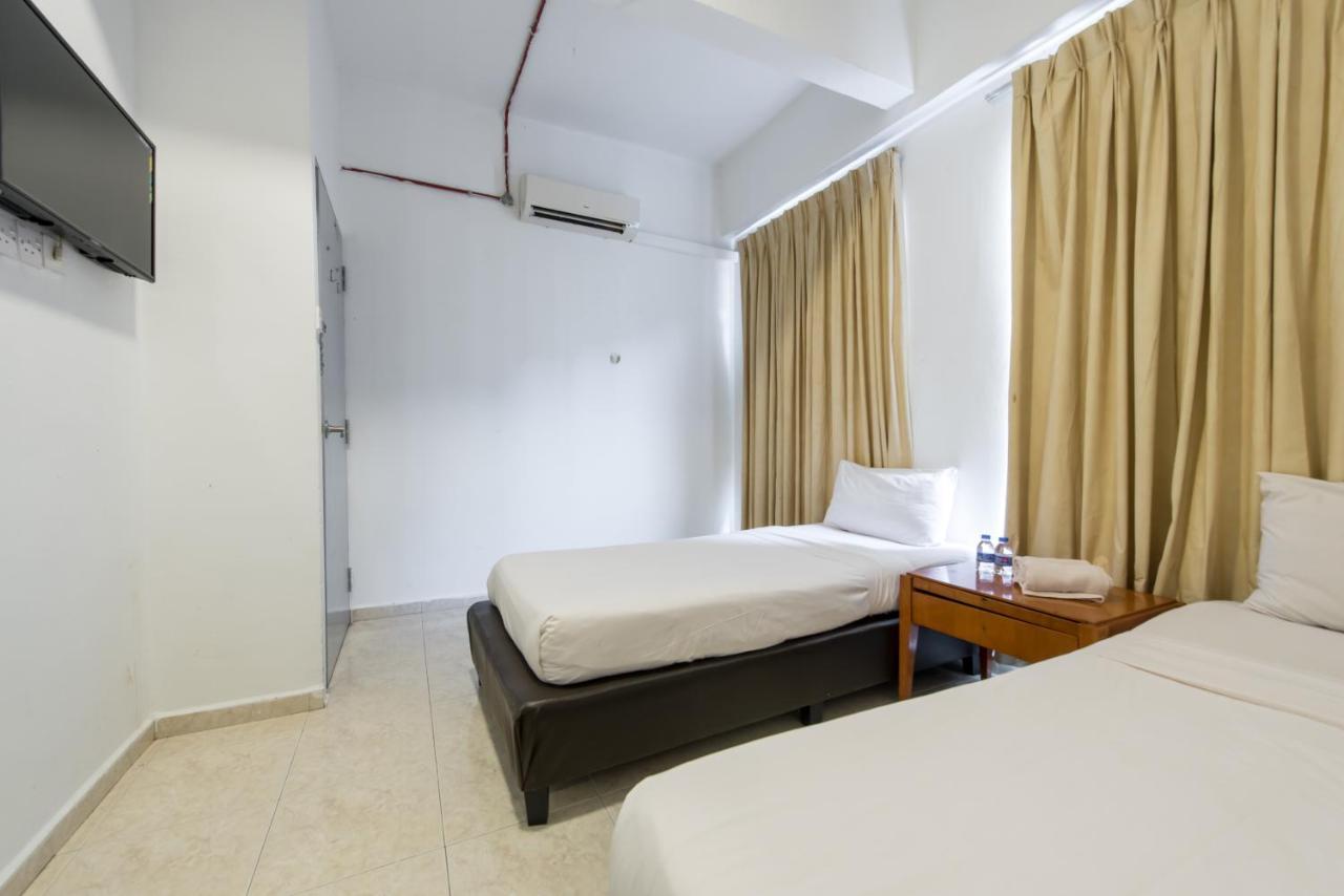 Hollitel Hotel Malacca Exterior photo