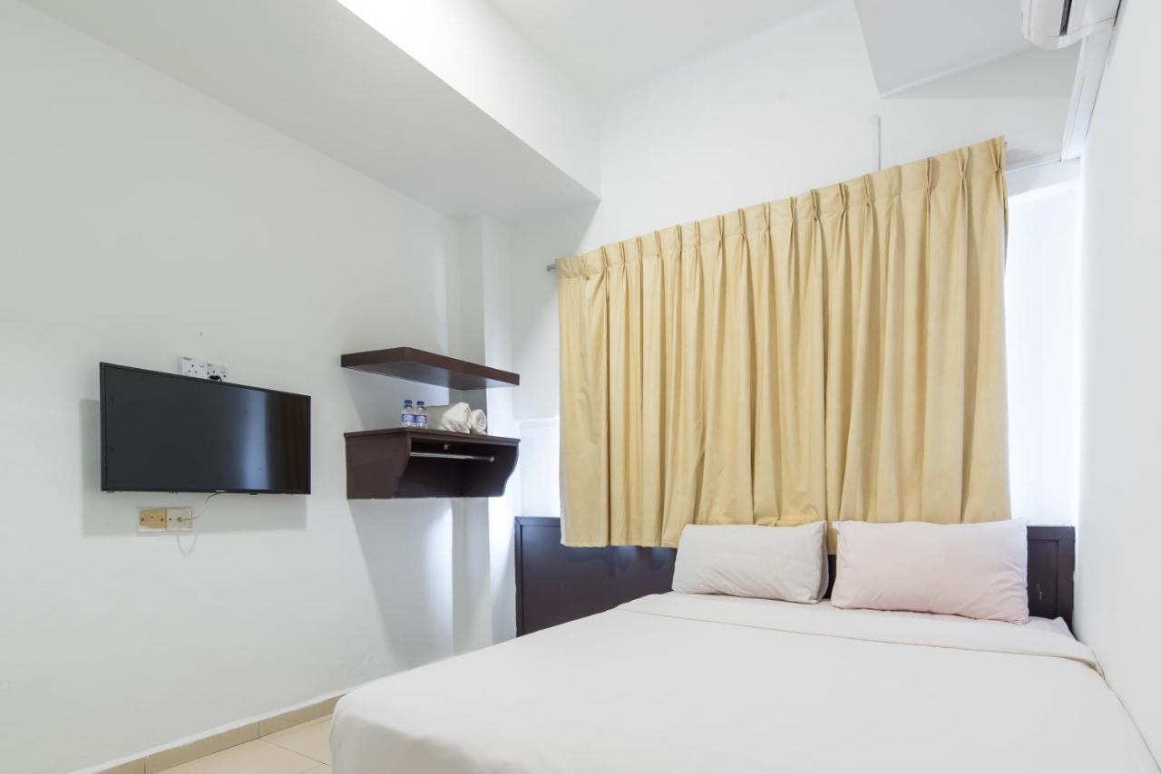 Hollitel Hotel Malacca Exterior photo